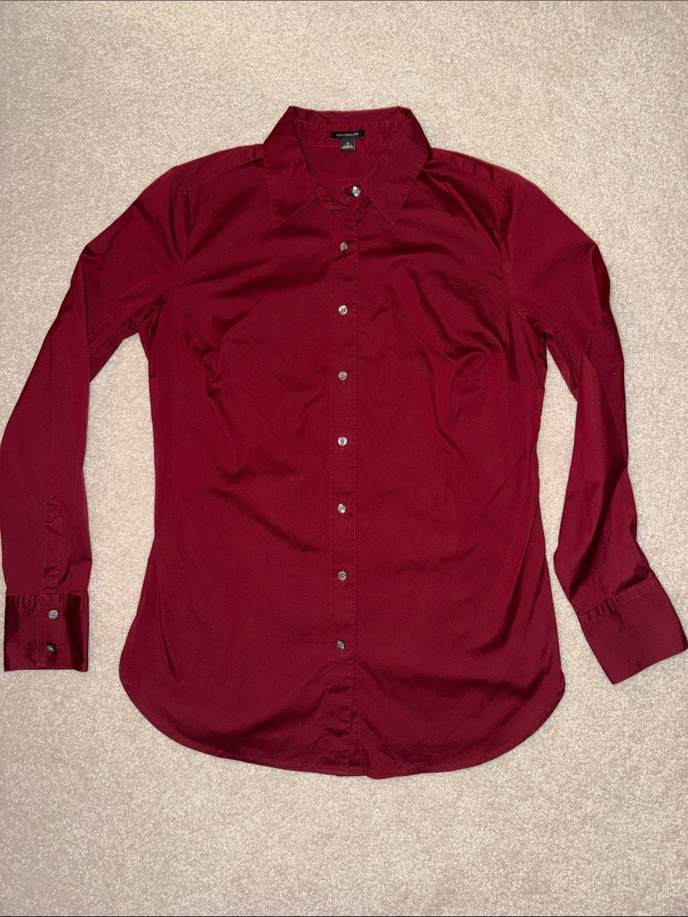 Ann Taylor Burgundy Button-Down Shirt Size 8 Stretch Cotton Long Sleeve Fitted